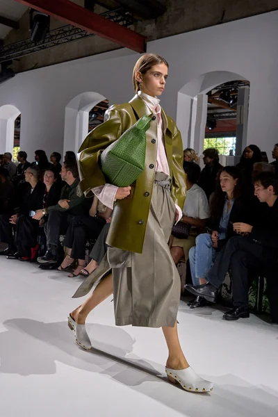 Look 45
